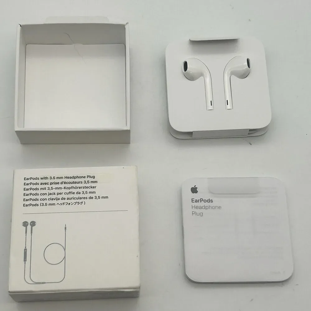 Apple EarPods Wired Earbuds 3.5mm Headphone Jack w/ Remote & Mic
